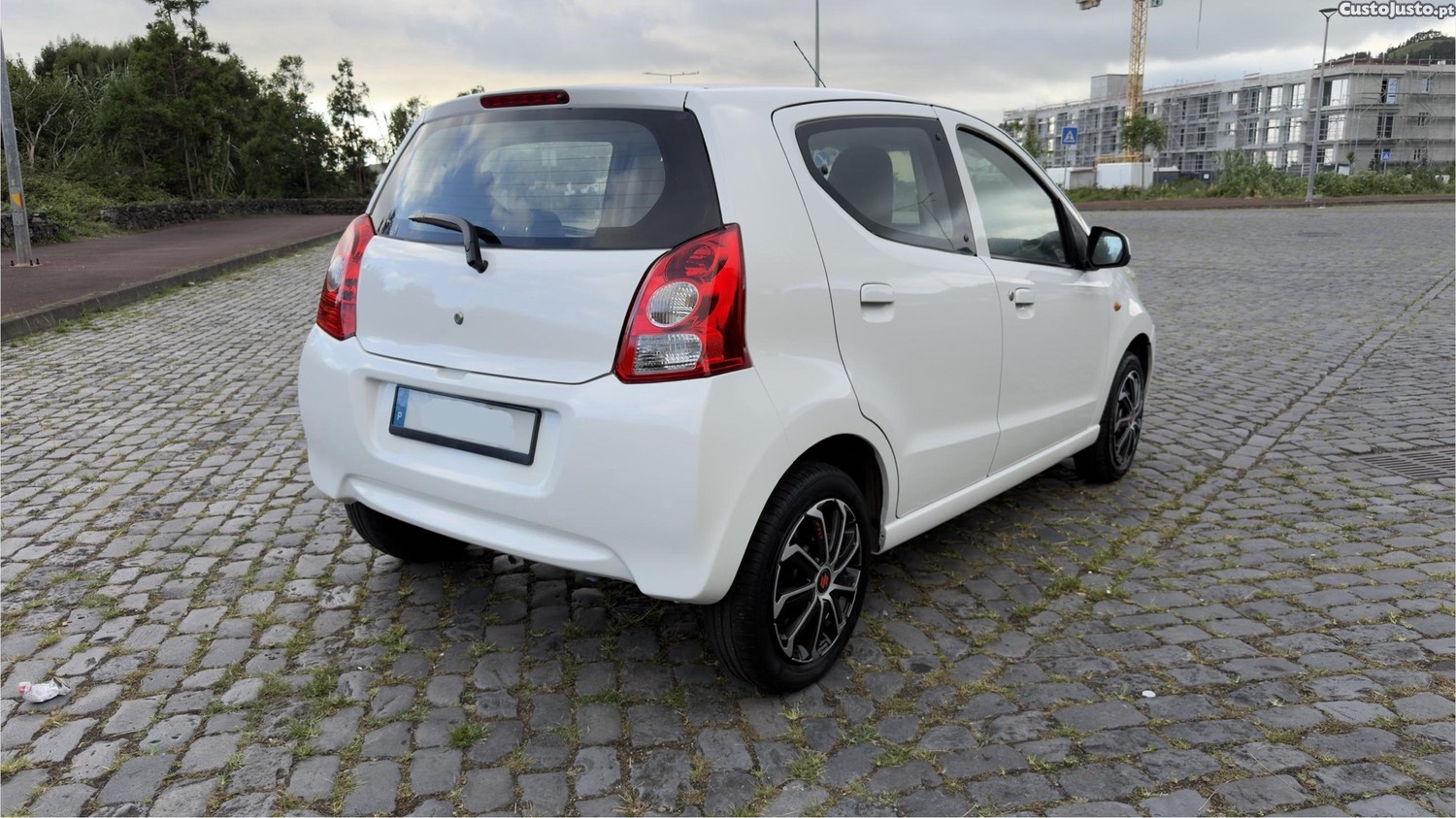 Suzuki Alto 1.0 68cv Gasolina — fotografia 6