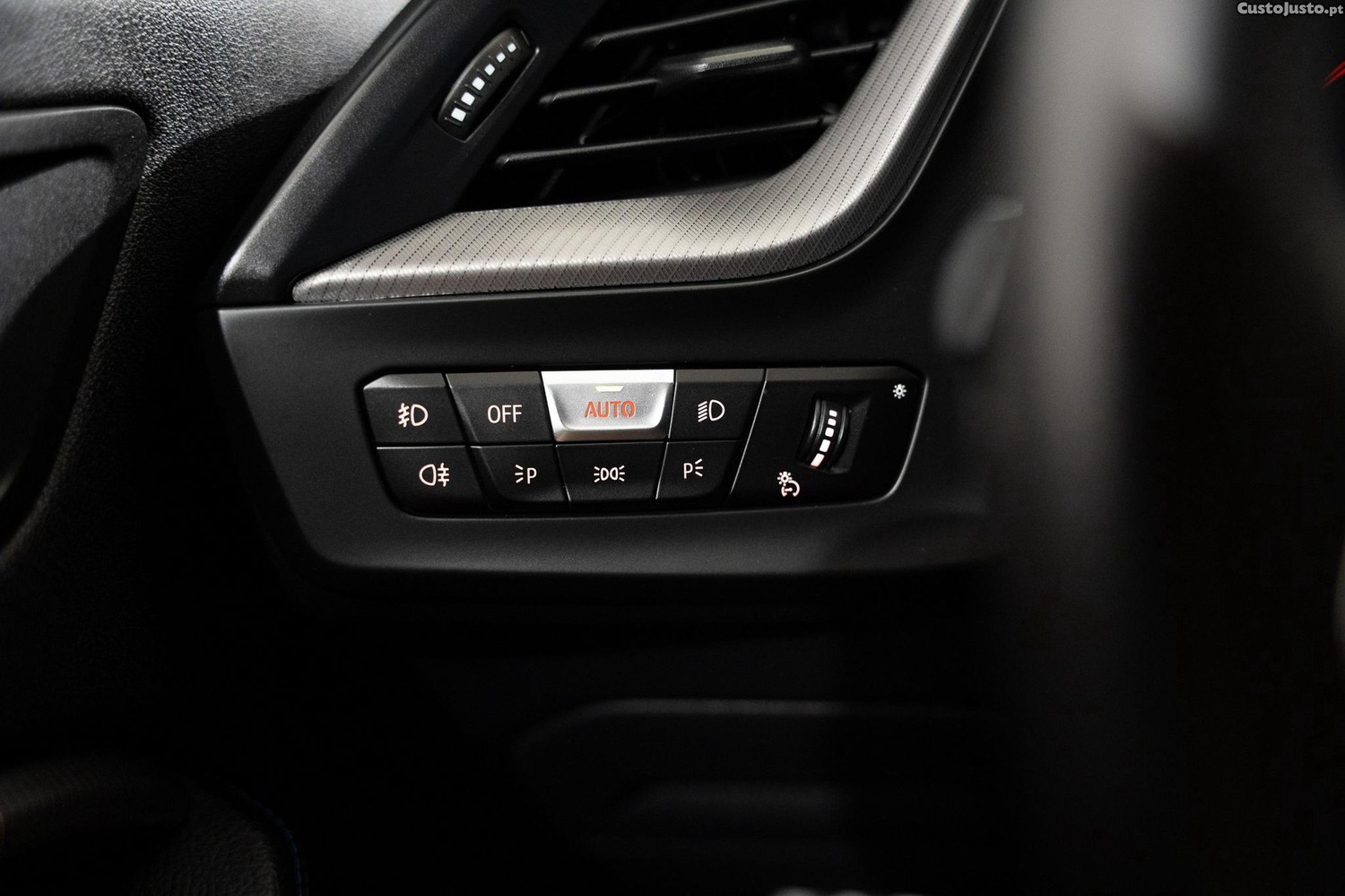 BMW 116 d Corporate Edition M — fotografia 12