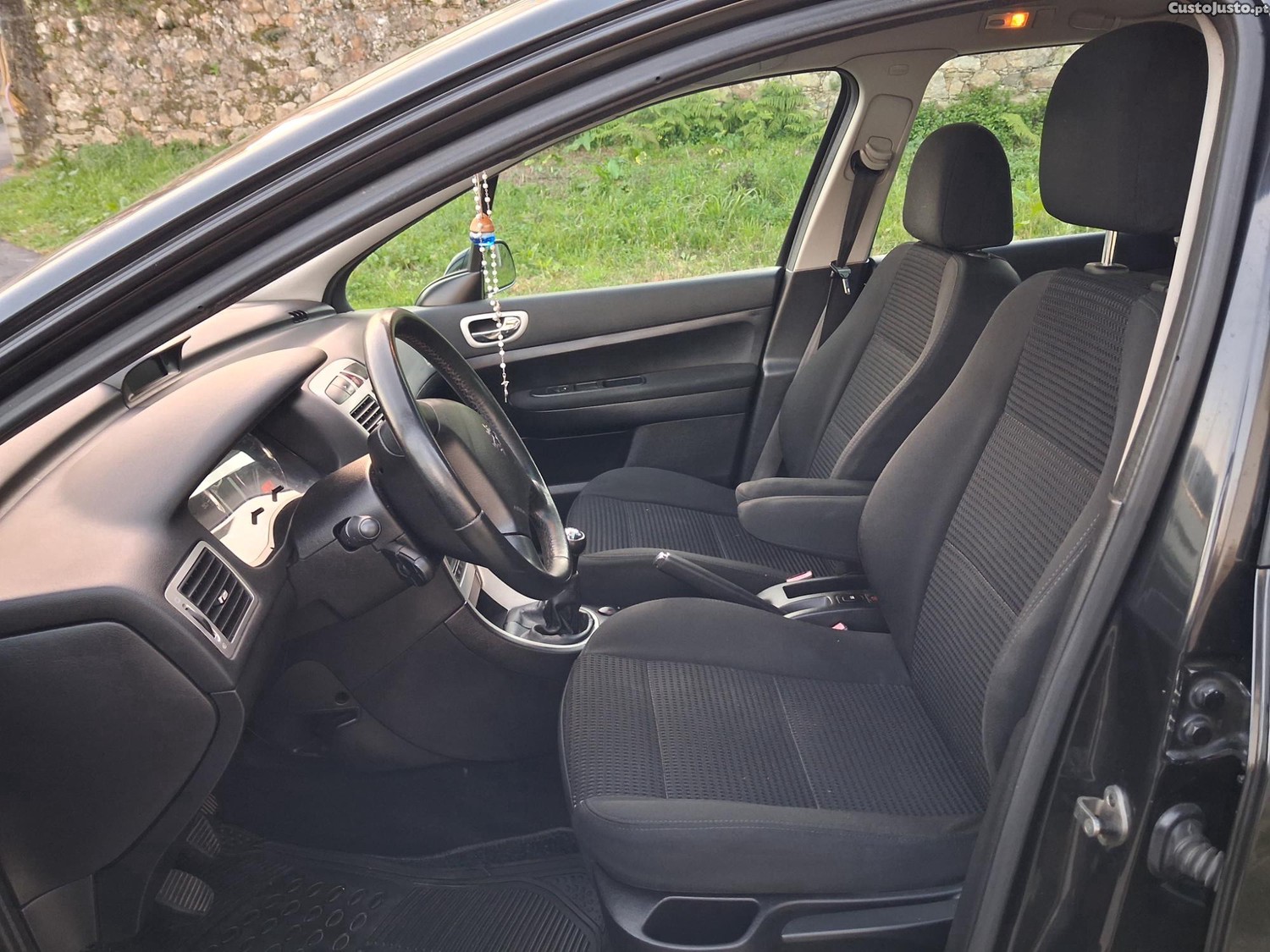 Peugeot 307 1.6 HDI Como NOVA 7 lugares — fotografia 4