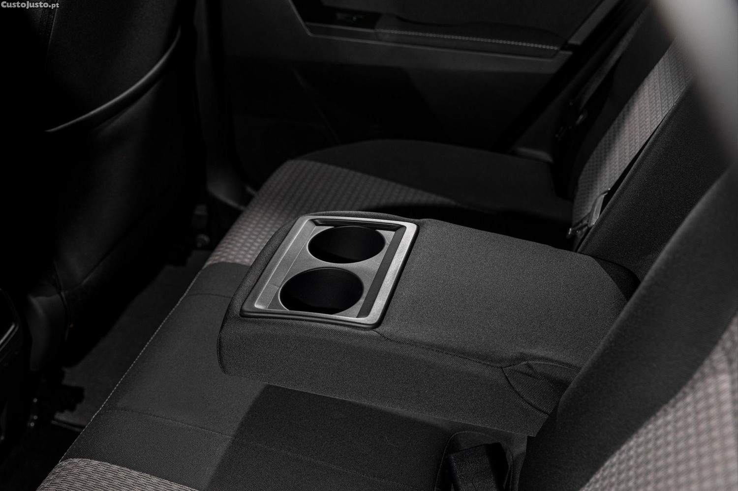 Toyota Auris 1.6 D-4D Comfort+P.Sport — fotografia 5