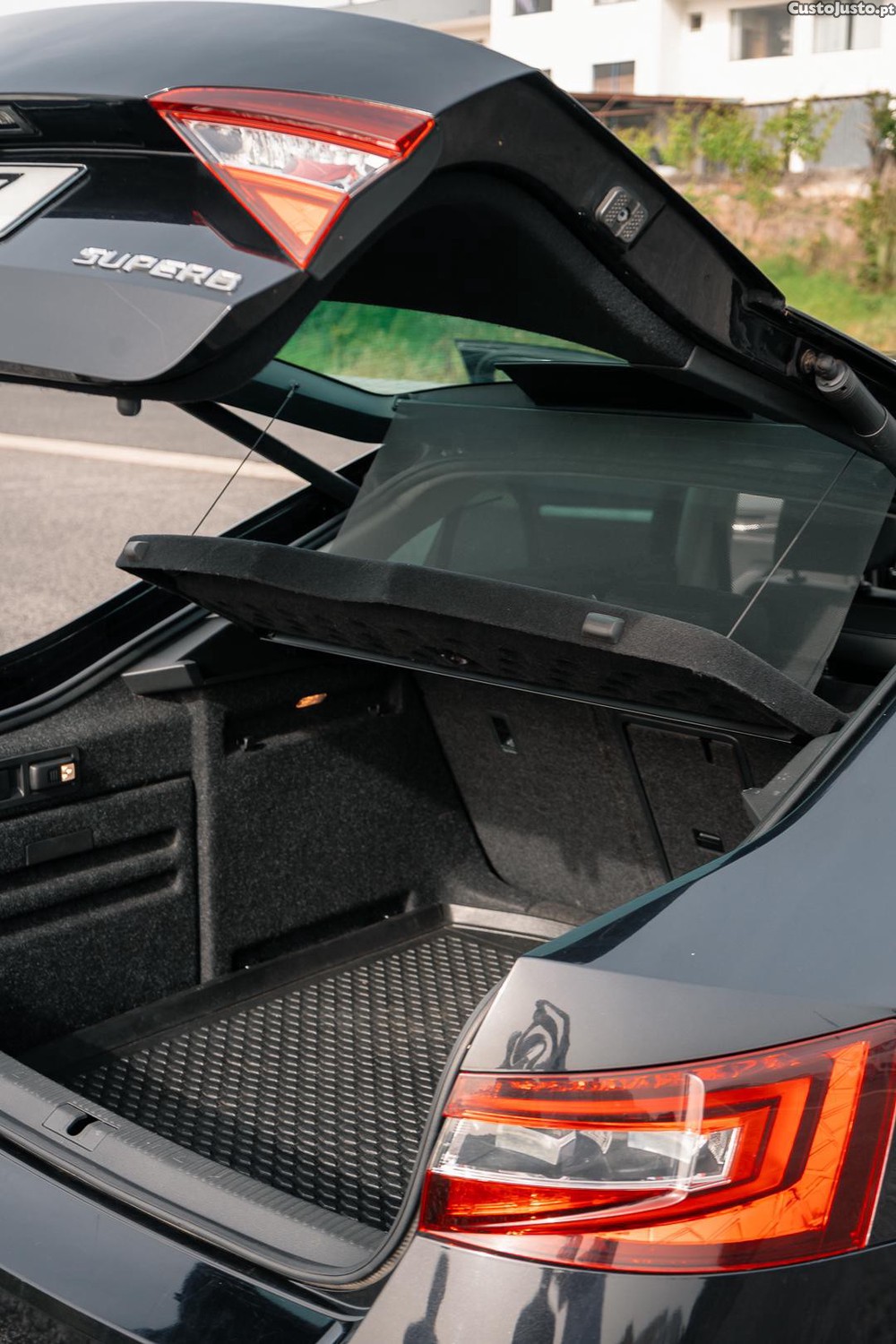 Skoda Superb Elegance — fotografia 3