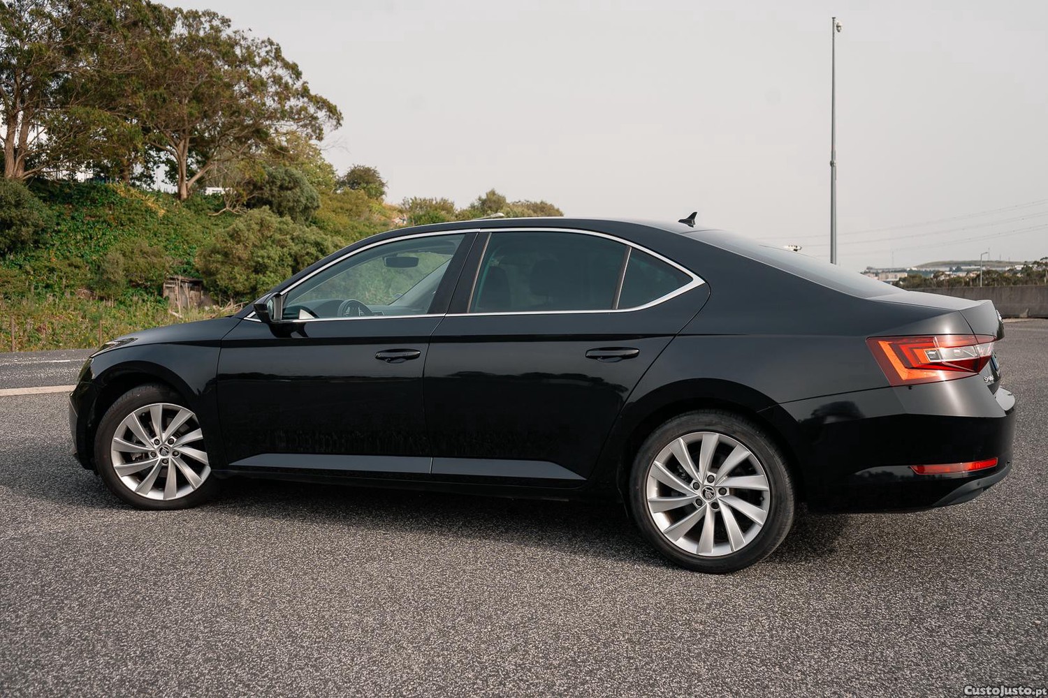 Skoda Superb Elegance — fotografia 11