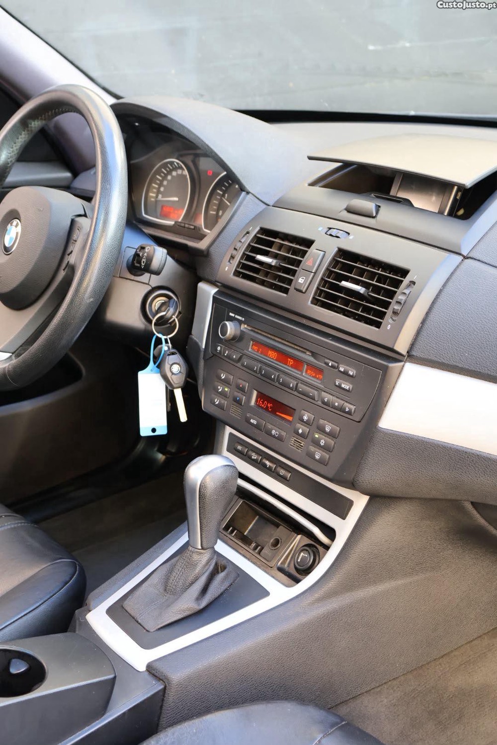 BMW X3 2.0 XDrive — fotografia 15