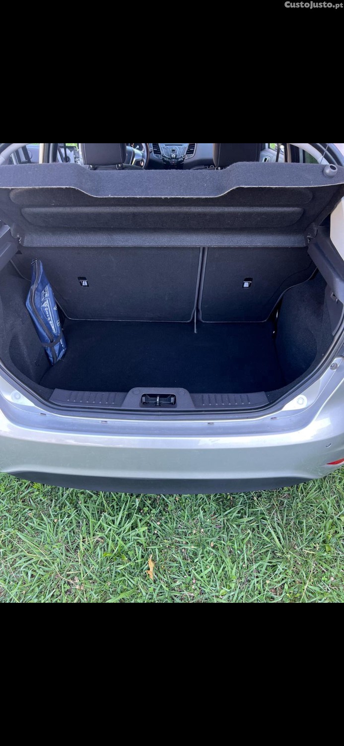 Ford Fiesta 1.0 ECOBOOST TITANIUM — fotografia 2
