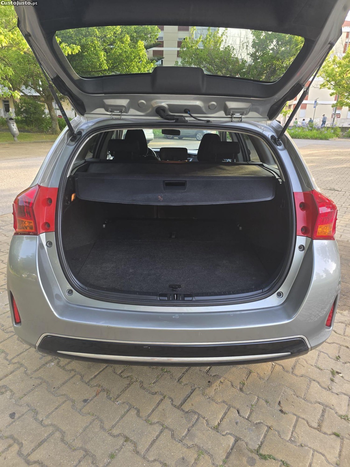 Toyota Auris 1.4 D-4D C.+P.Sport+Navi — fotografia 4