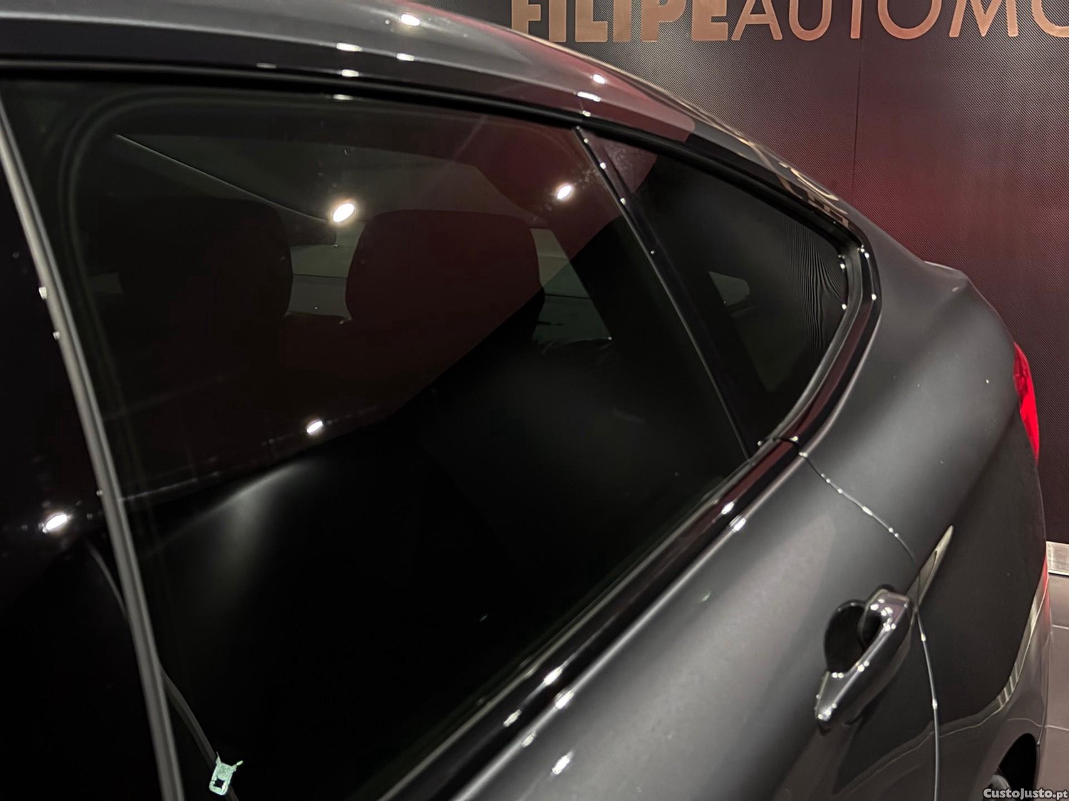 BMW 320 d Auto Pack M — fotografia 15