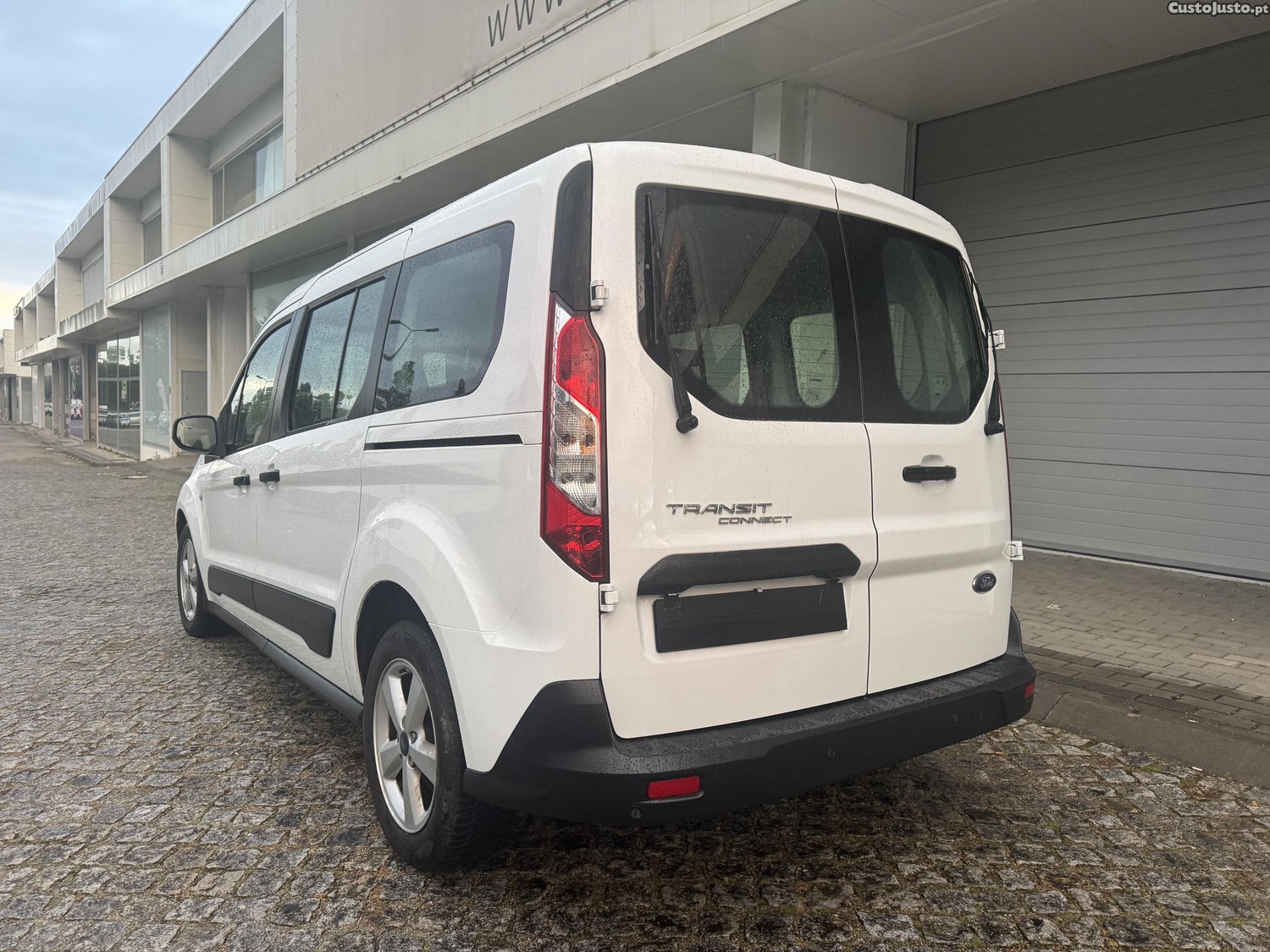 Ford Tourneo Longa 1.5 Tdci 5 lugares — fotografia 4