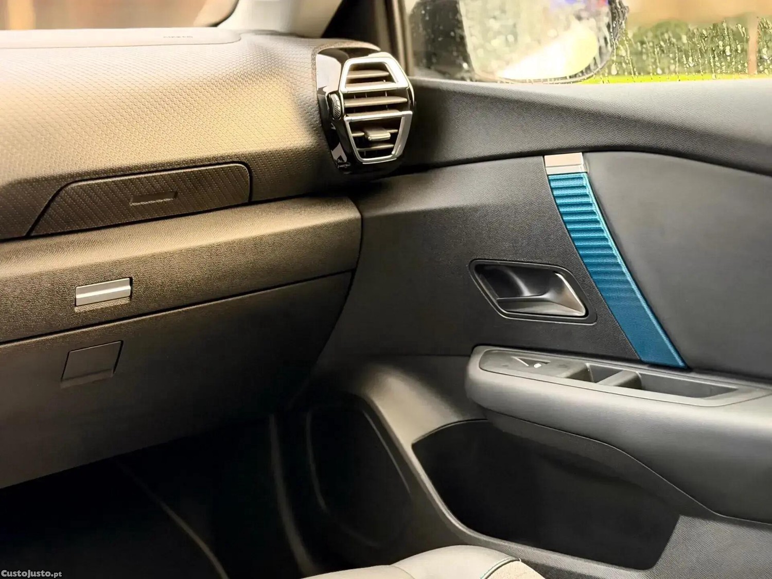 Citroën e-C4 50 kWh C-Series — fotografia 9