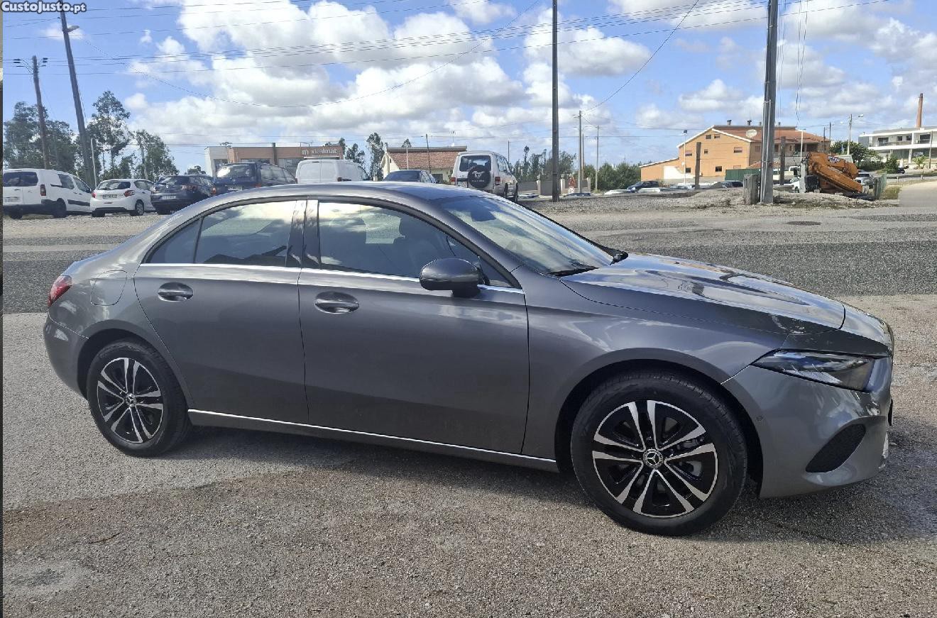 Mercedes-Benz A 250 e de 2025 — fotografia 12