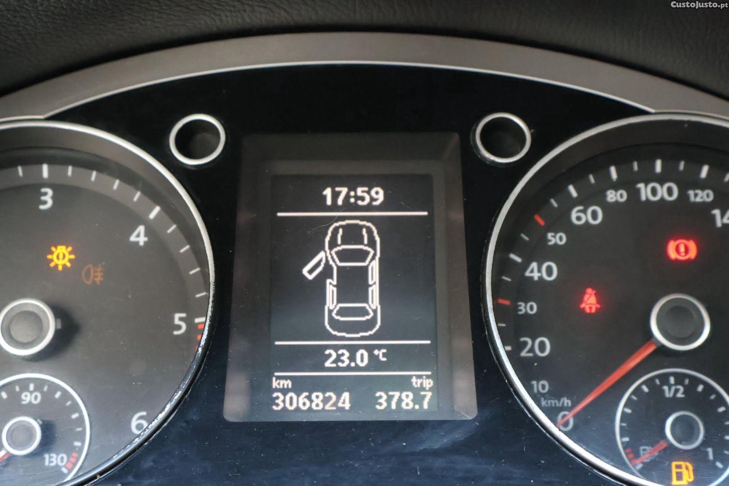 Volkswagen Passat CC 2.0 TDI — fotografia 5