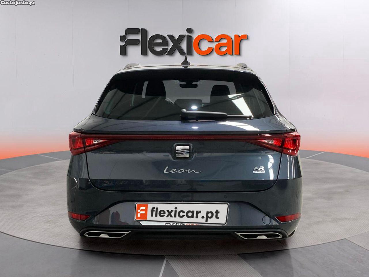 SEAT Leon 1.5 TSI e-Hybrid FR DSG — fotografia 17