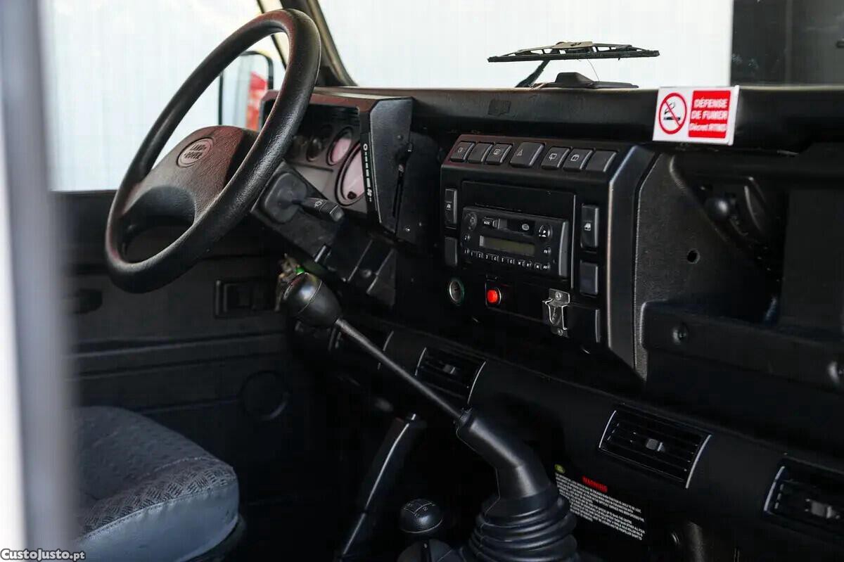 Land Rover Defender 110 2.5 Td5 E — fotografia 7