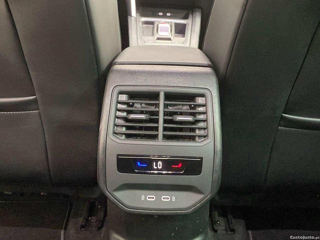 SEAT Leon 1.5 TSI e-Hybrid FR DSG — fotografia 6