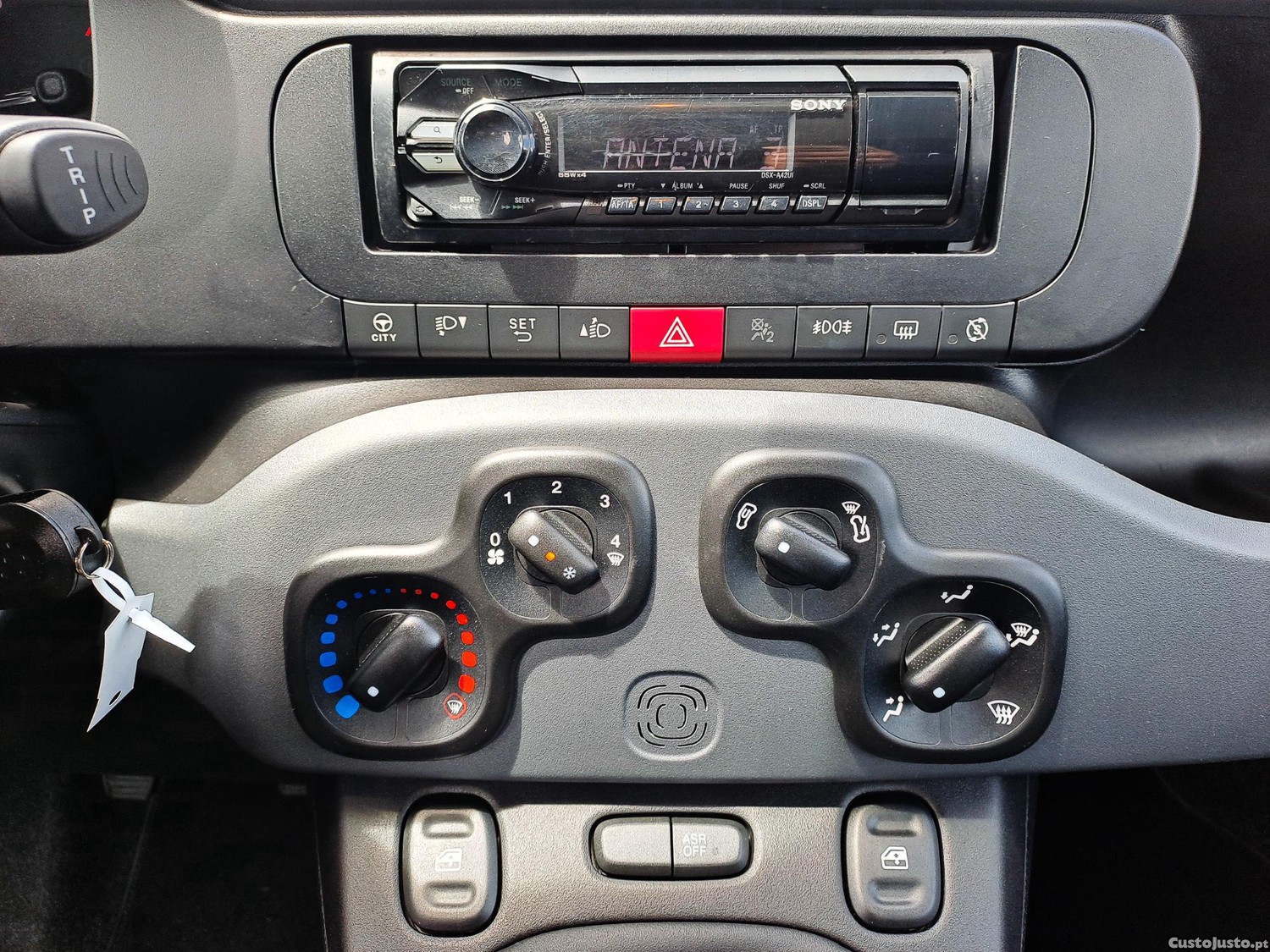 Fiat Panda 1.0 CROSS SPRING 70CV GASOLINA 2023 — fotografia 6