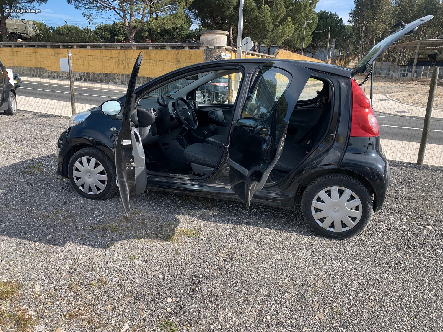 Peugeot 107 1.4 Hdi 5P c'' AC - 08 — photo 5