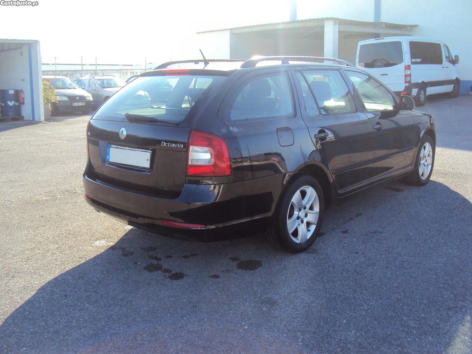 Skoda Octavia Break 1.6 TDI Ambiente 105cv — fotografia 8