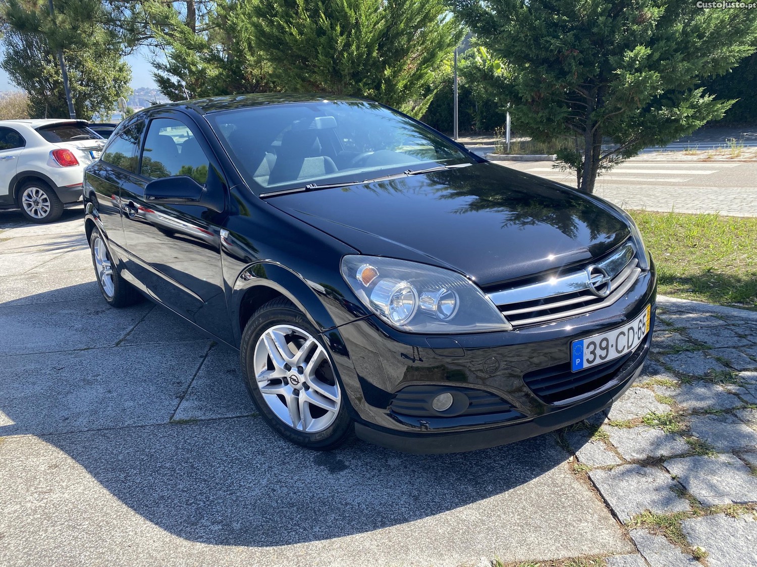 Opel Astra GTC 1.3 Cdti Sport — photo 3