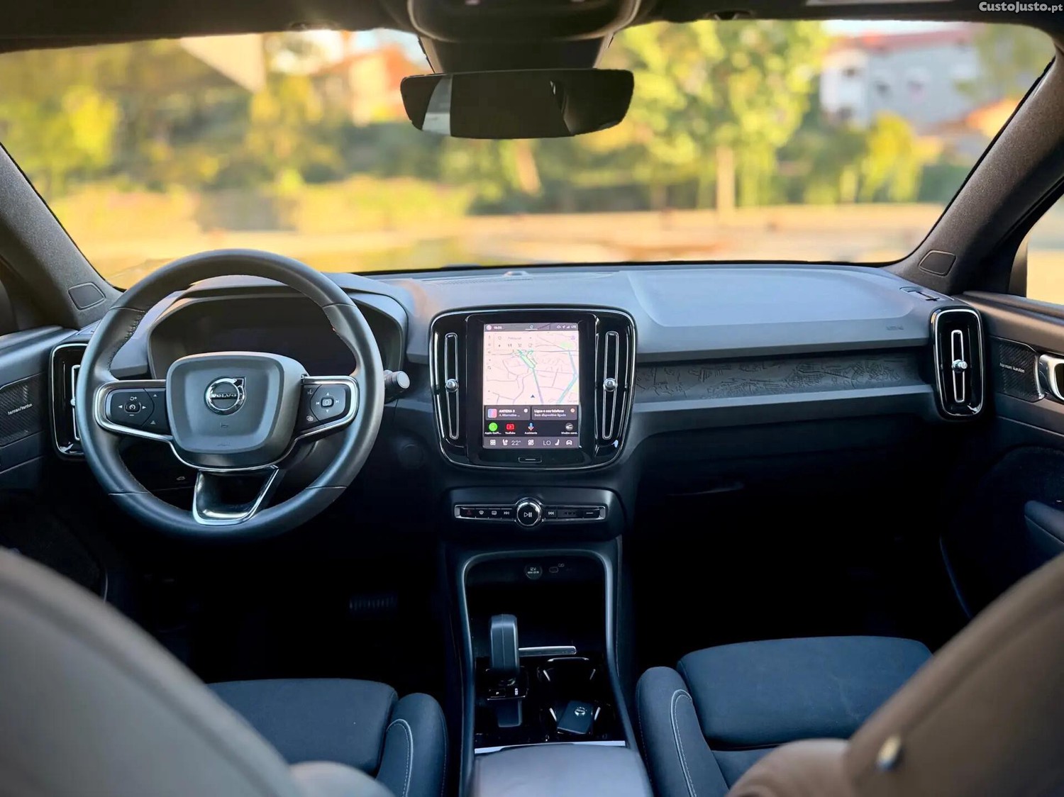 Volvo C40 Recharge 82 kWh Single M. Extended Range RWD Ultimate — fotografia 17