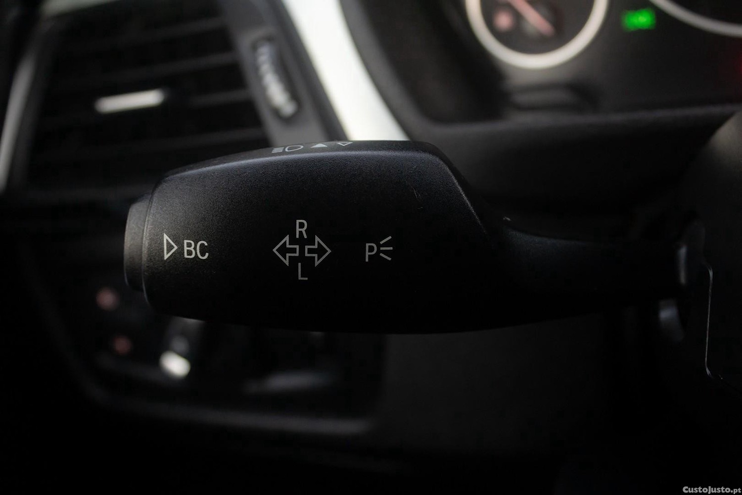 BMW 320 d Auto Pack M — fotografia 8