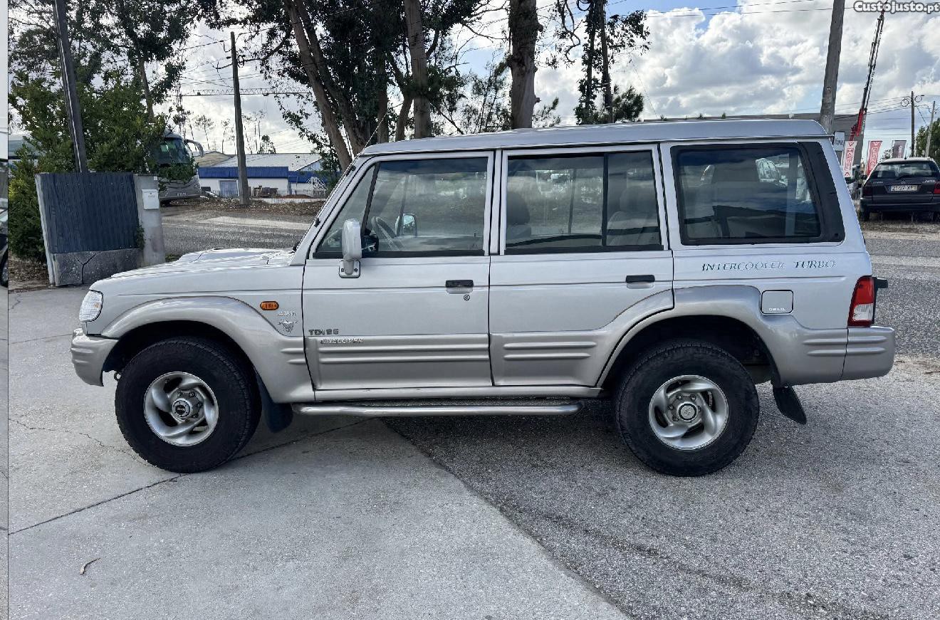 Hyundai Galloper 2.5 de 1998 de 7 lugares — fotografia 9
