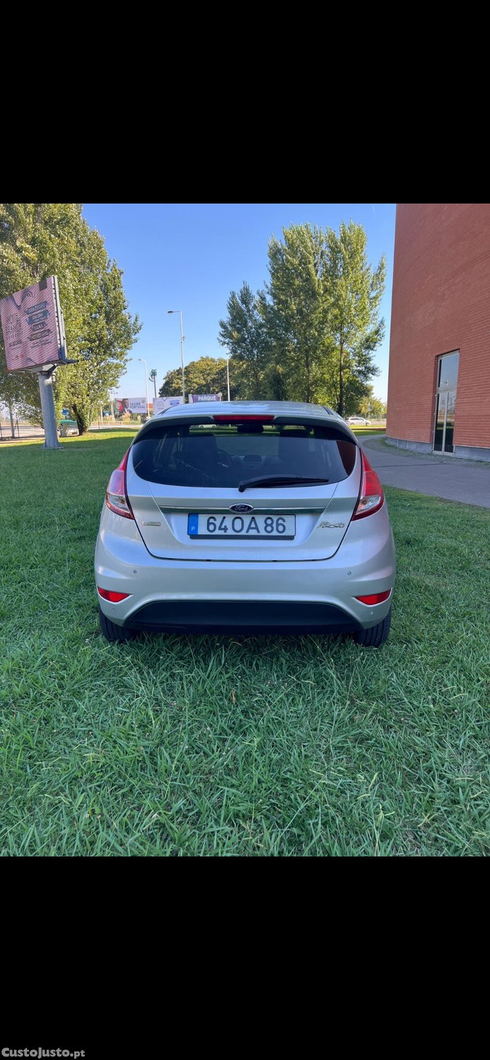 Ford Fiesta 1.0 ECOBOOST TITANIUM — fotografia 14