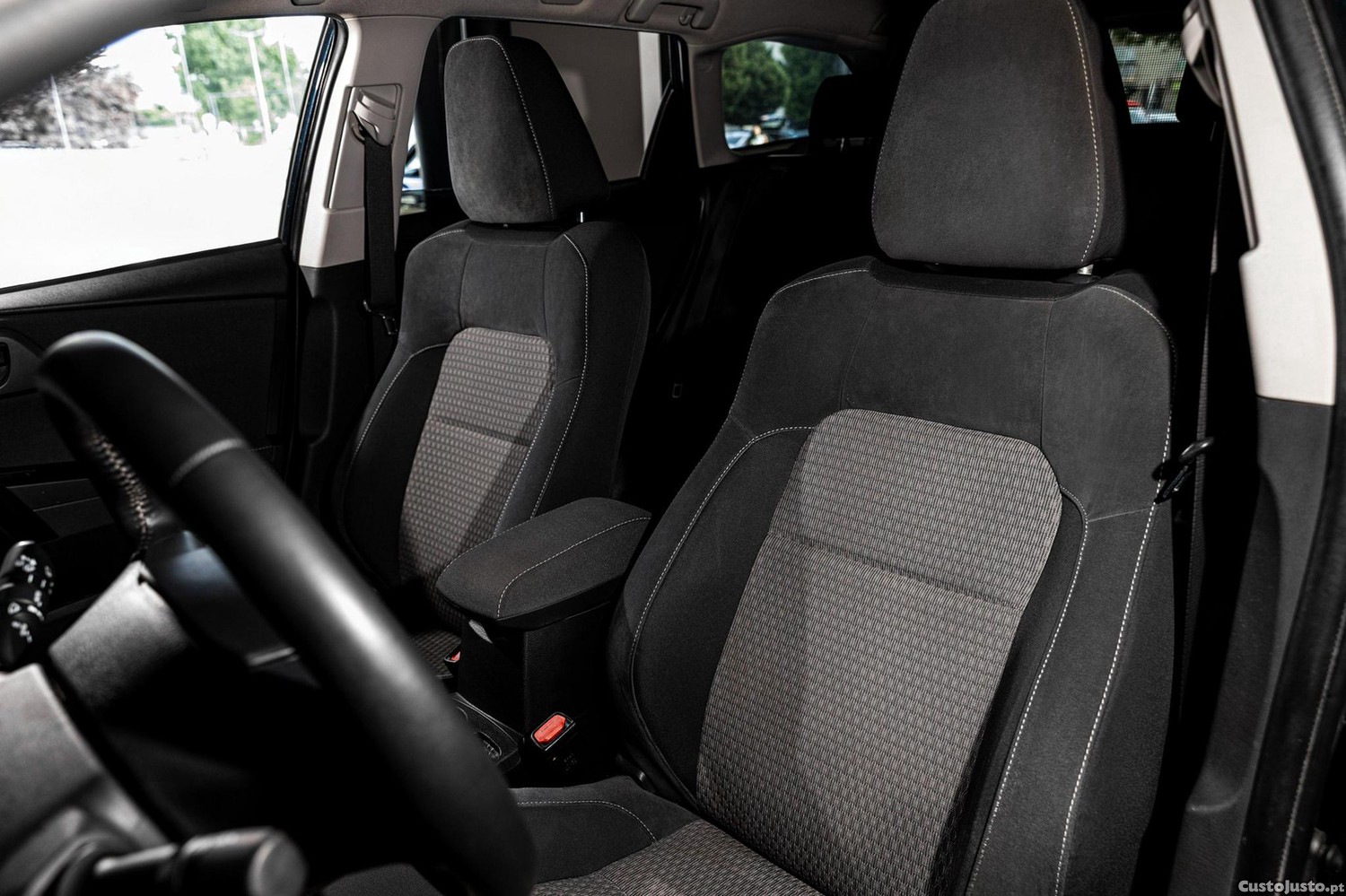 Toyota Auris 1.6 D-4D Comfort+P.Sport — fotografia 4