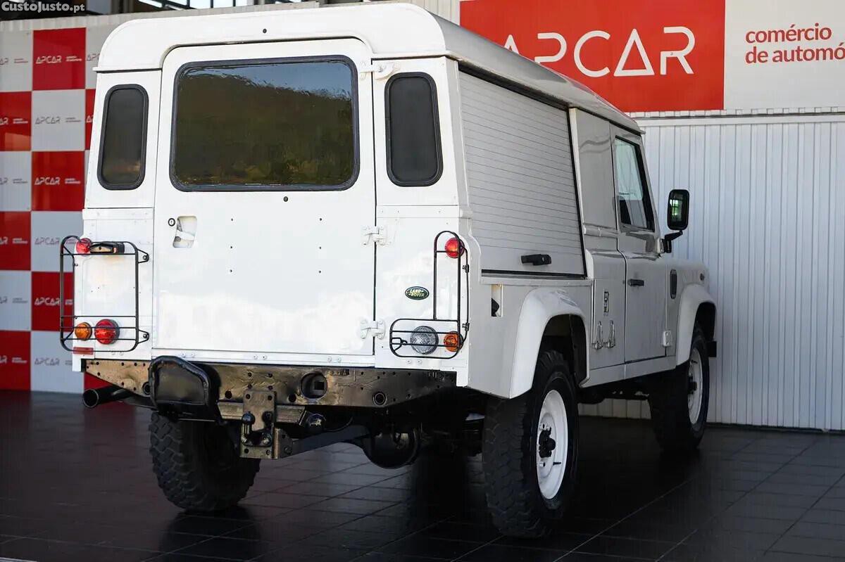 Land Rover Defender 110 2.5 Td5 E — fotografia 29