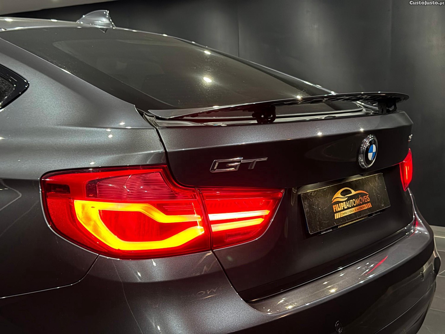 BMW 320 d Auto Pack M — fotografia 14