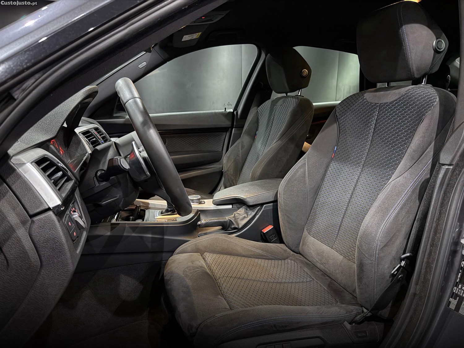 BMW 320 d Auto Pack M — fotografia 9