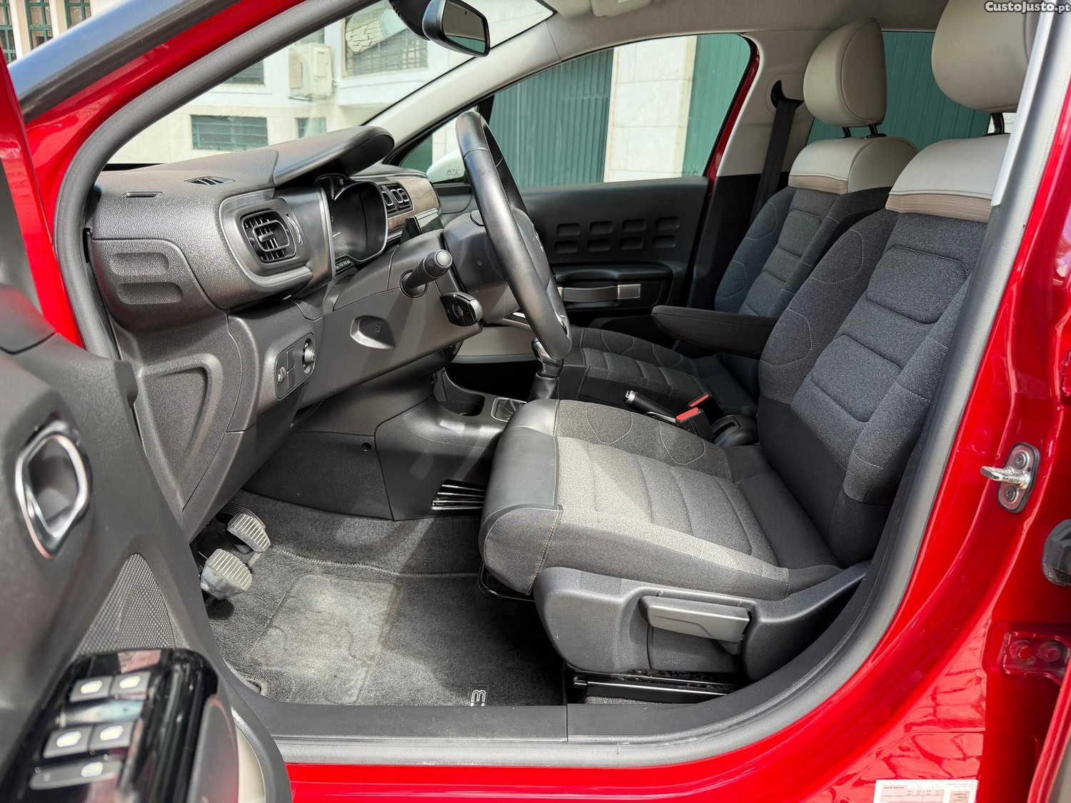Citroën C3 1.5 BlueHDi Shine — fotografia 17