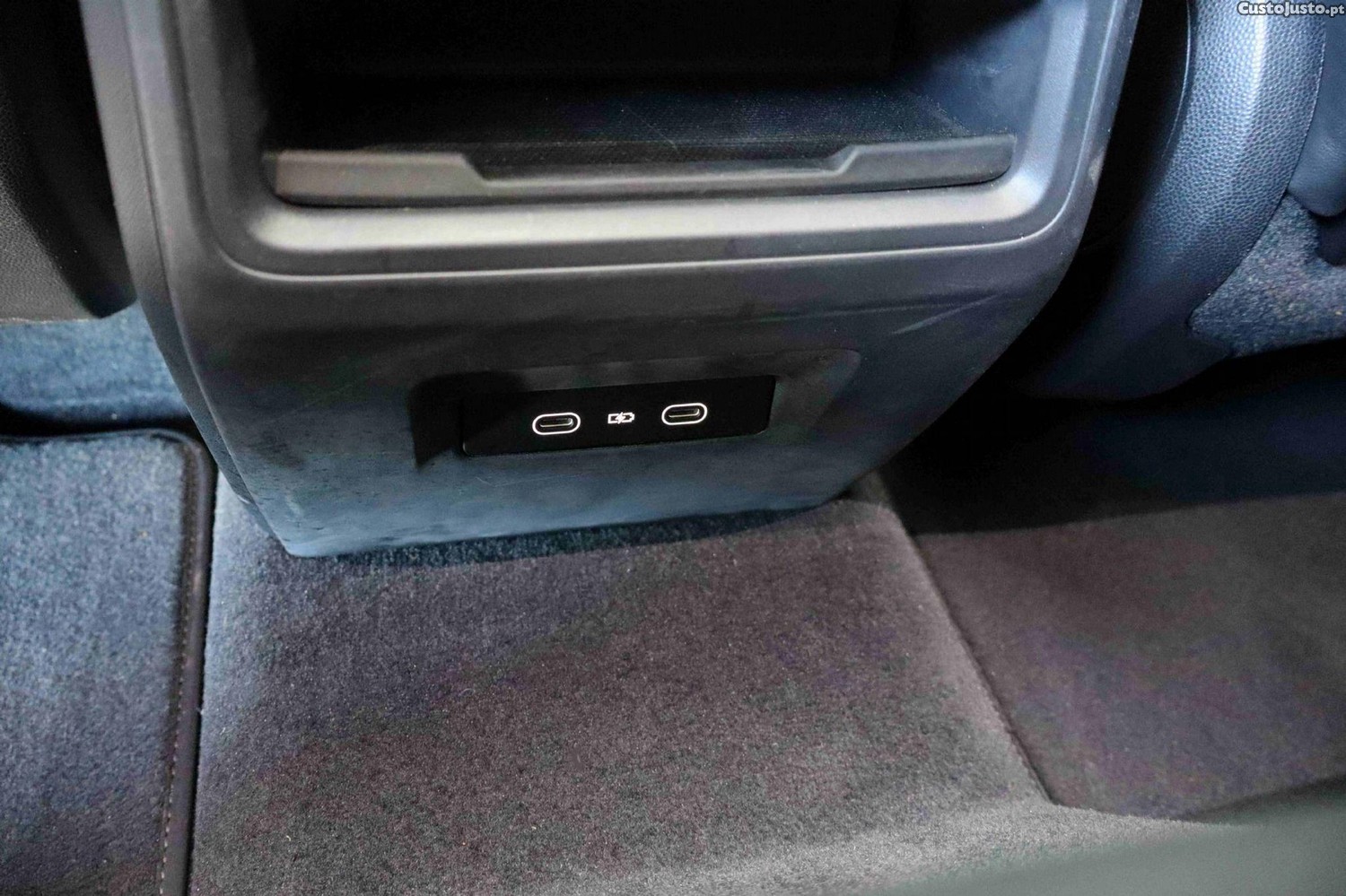 Porsche Macan Electric 4 — fotografia 3