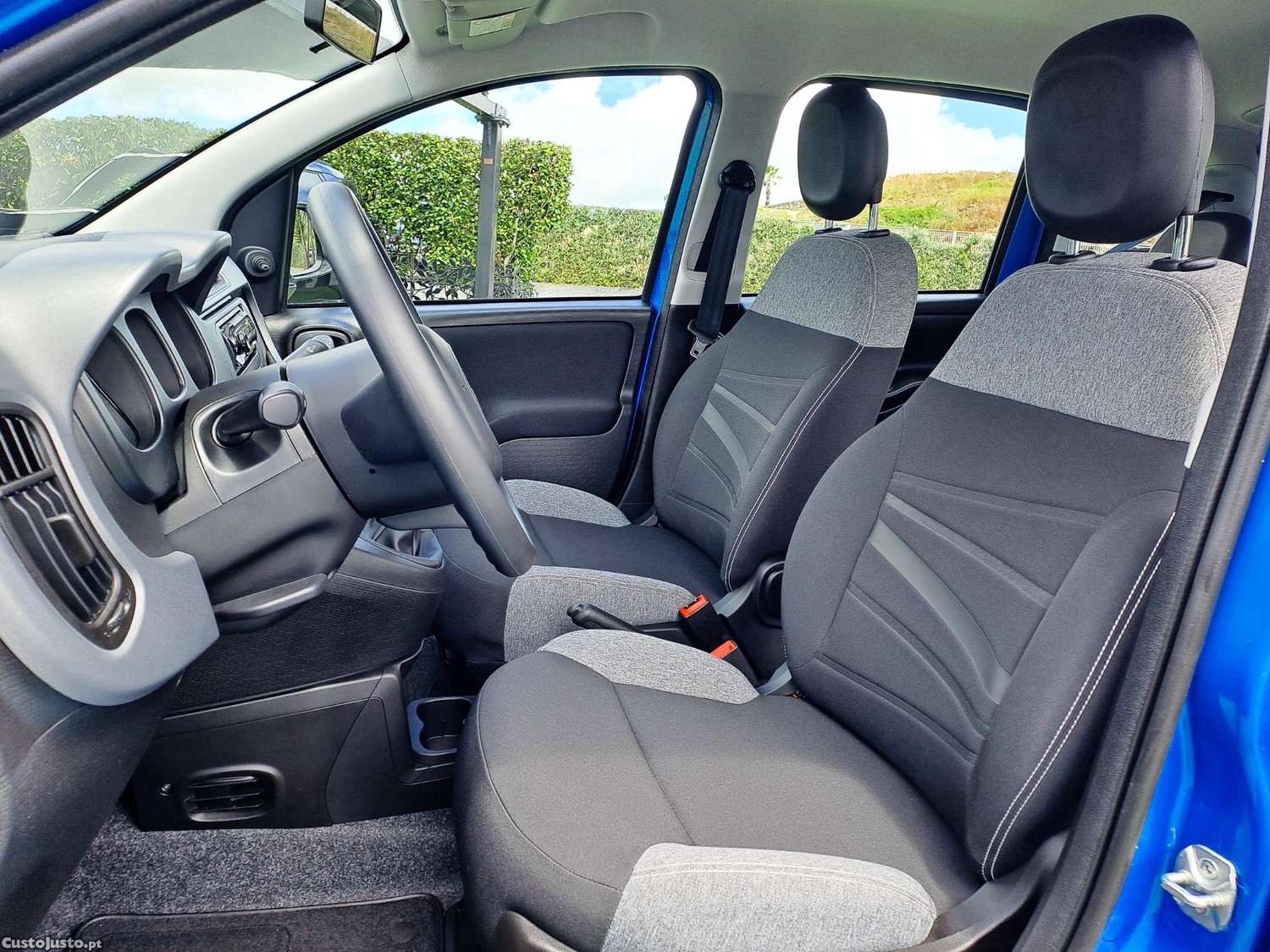 Fiat Panda 1.0 CROSS SPRING 70CV GASOLINA 2023 — fotografia 3
