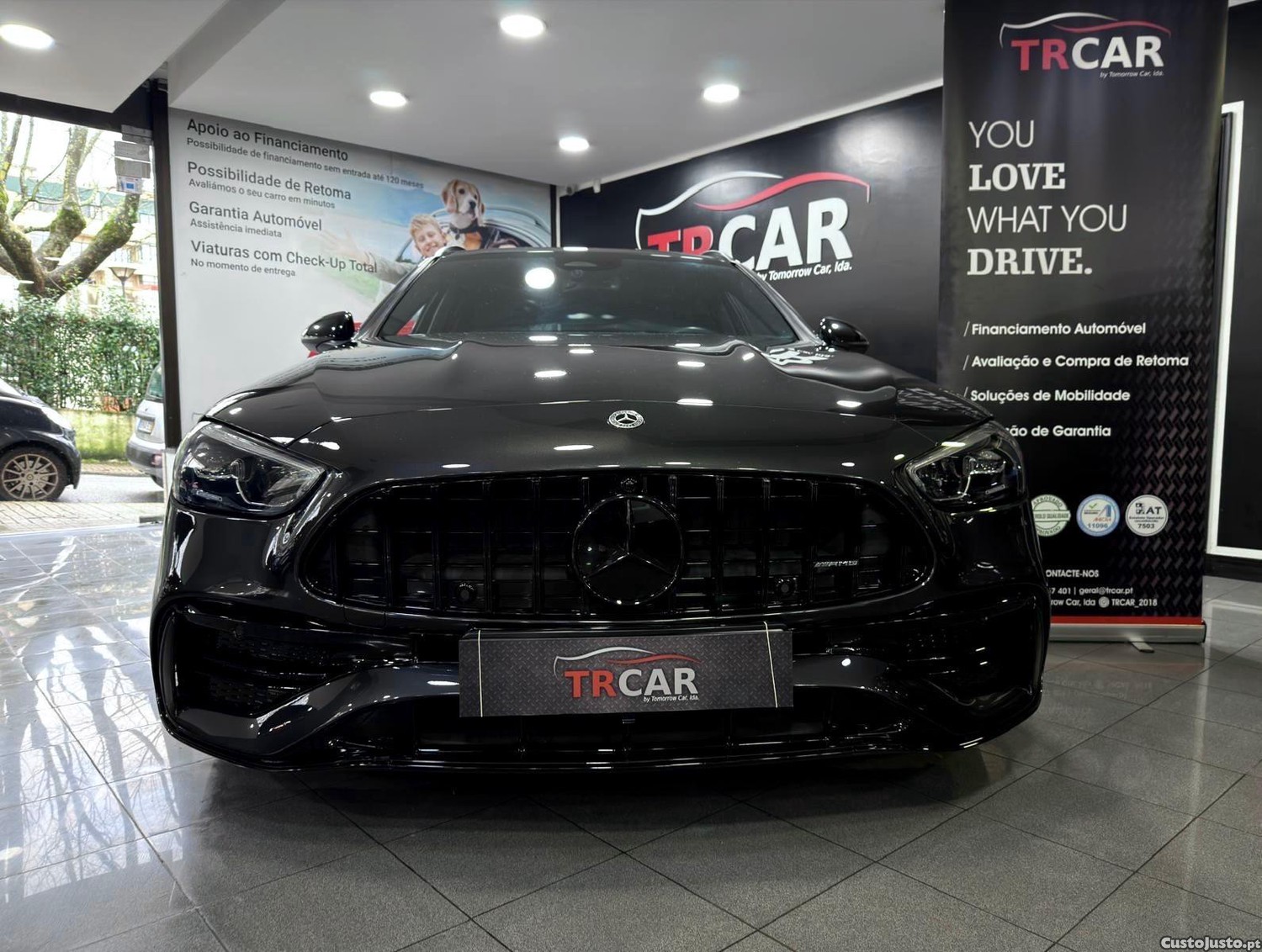 Mercedes-Benz C 300 e 9G-TRONIC AMG Line Advanced — fotografia 10