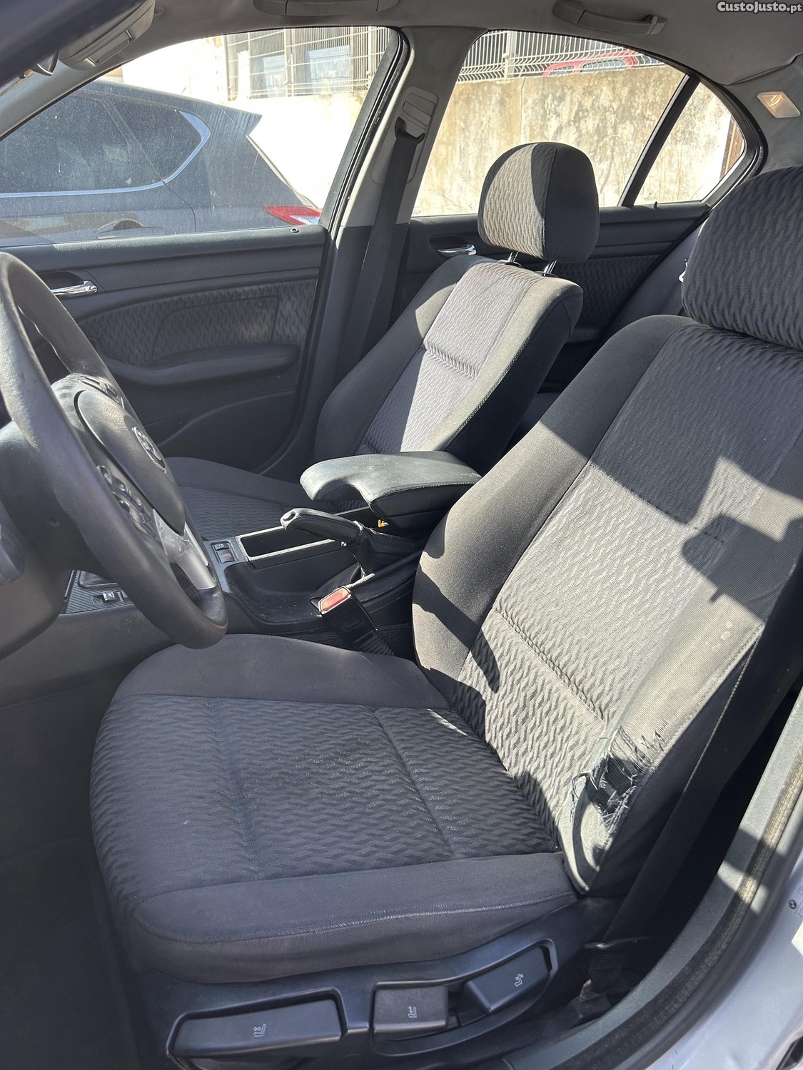 BMW 320 e46 — fotografia 3