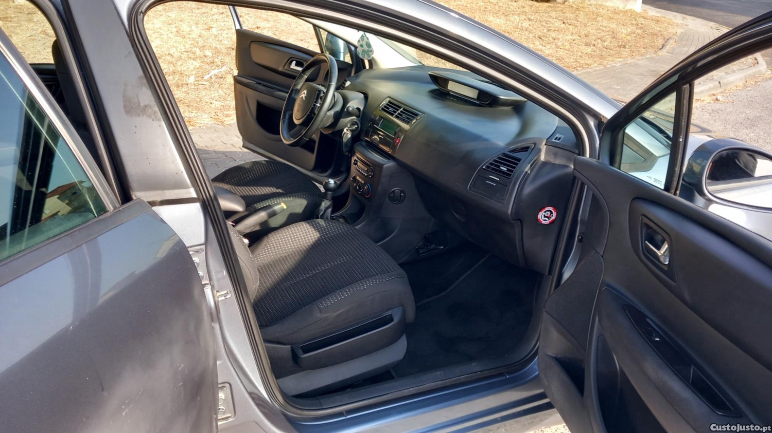 Citroën C4 1.4 — fotografia 3