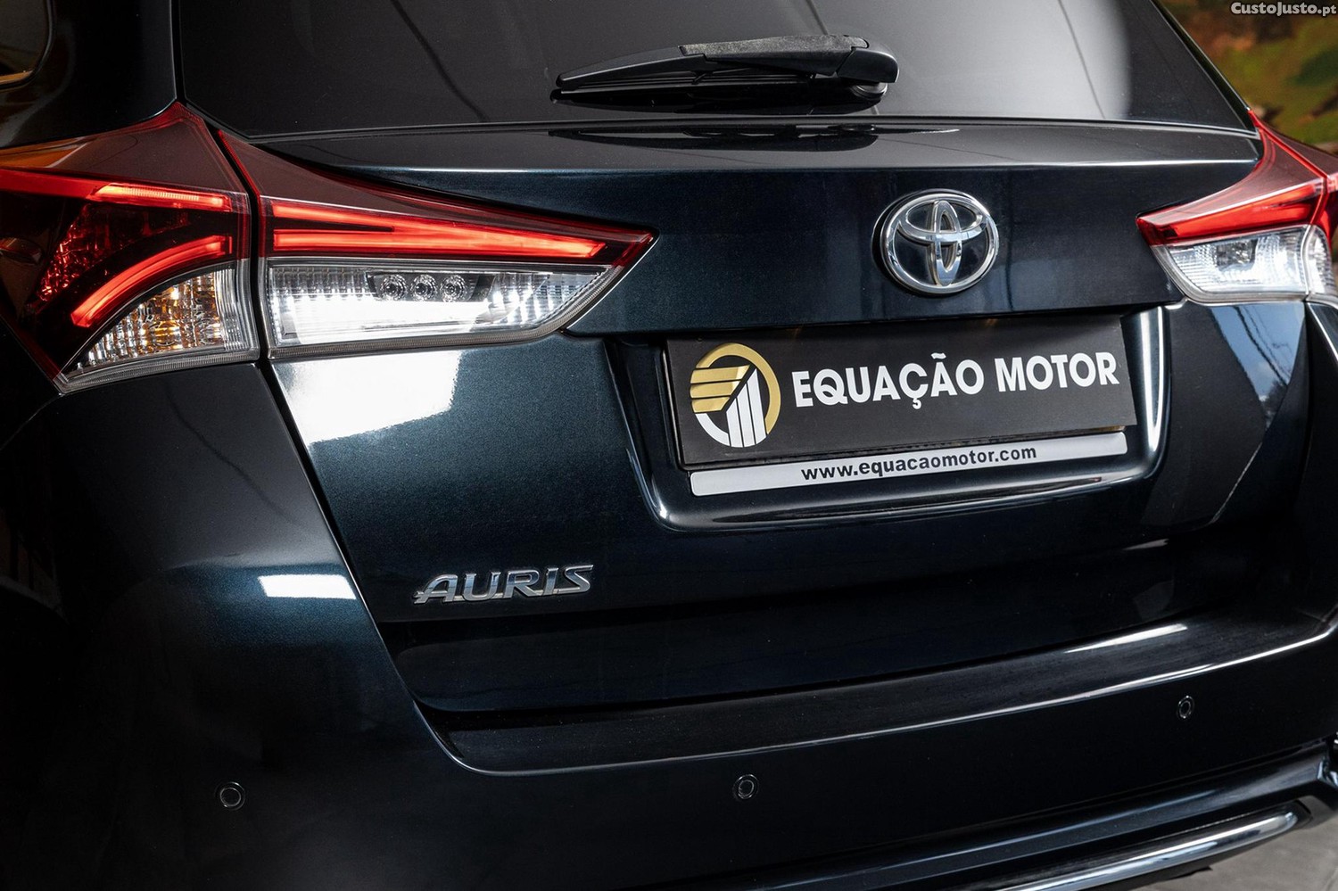 Toyota Auris 1.6 D-4D Comfort+P.Sport — fotografia 18