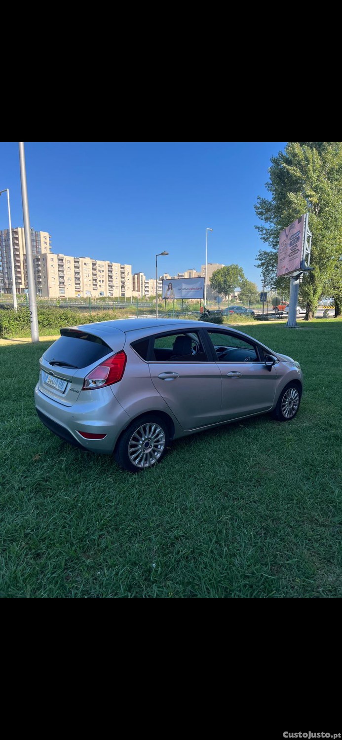 Ford Fiesta 1.0 ECOBOOST TITANIUM — fotografia 13