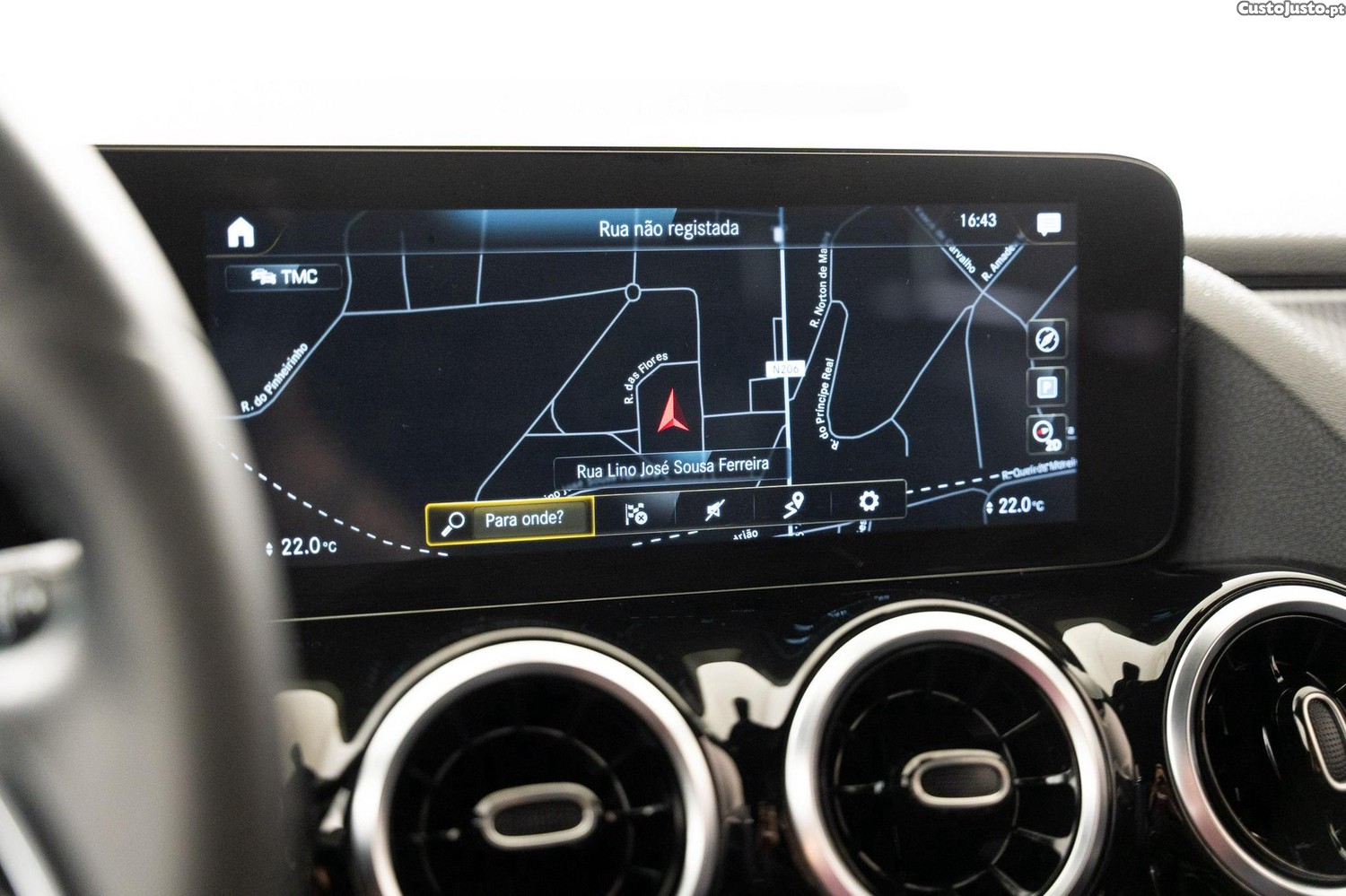 Mercedes-Benz GLA 250 e Progressive — fotografia 17