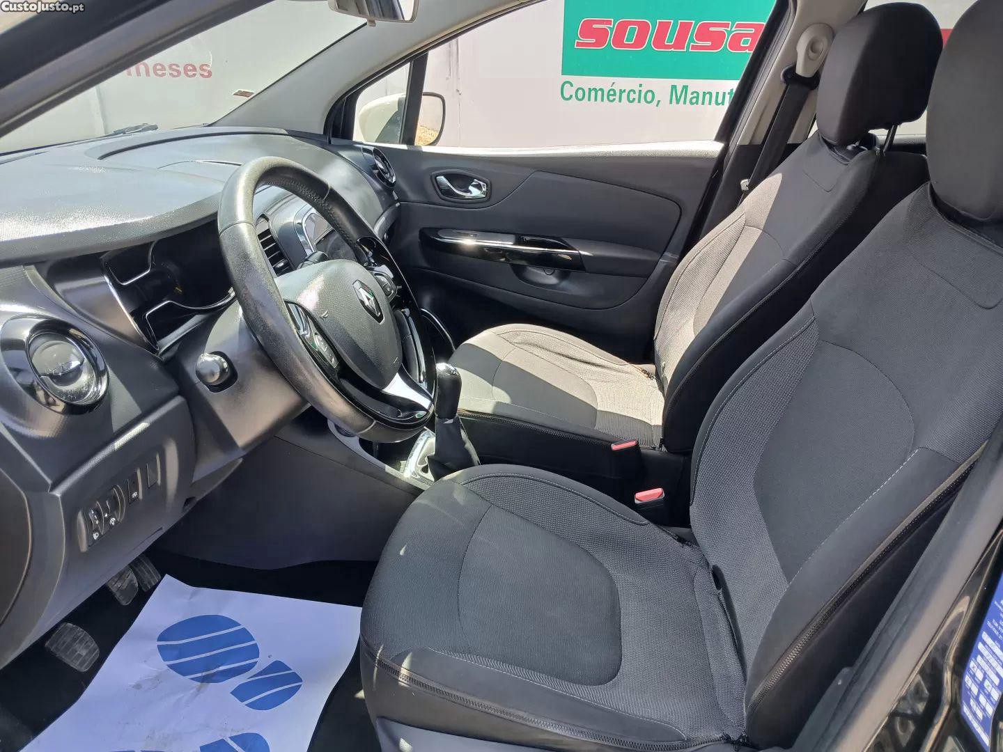 Renault Captur 1.5 dci expression — fotografia 13
