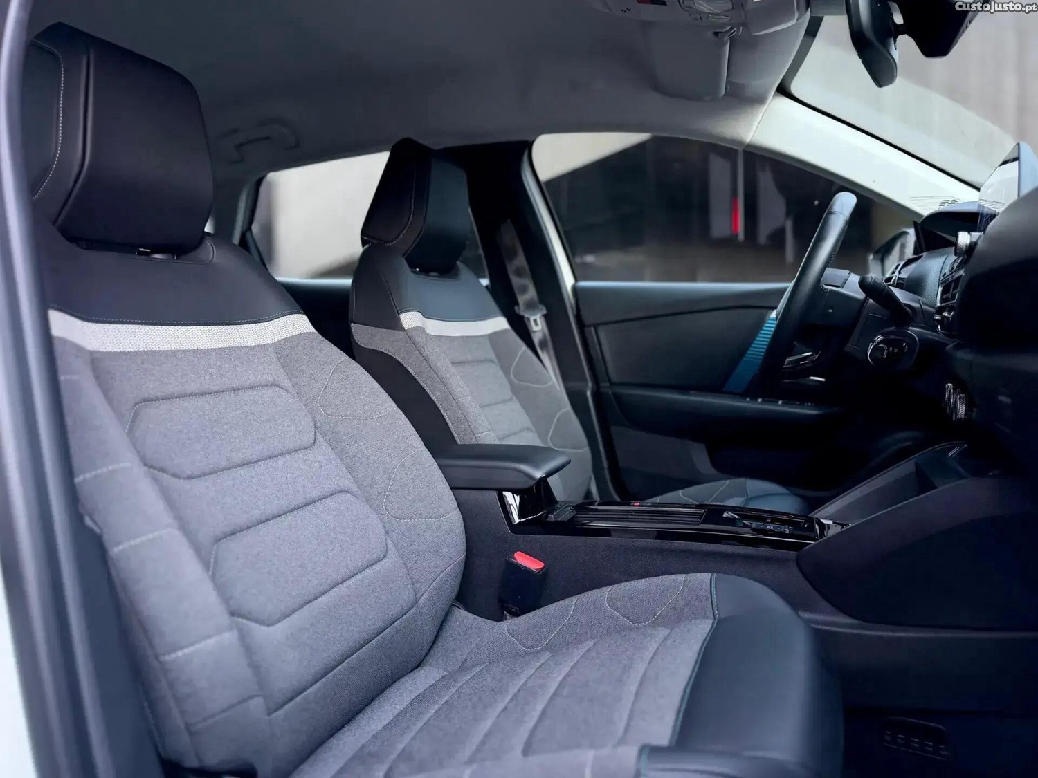 Citroën e-C4 50 kWh C-Series — fotografia 6