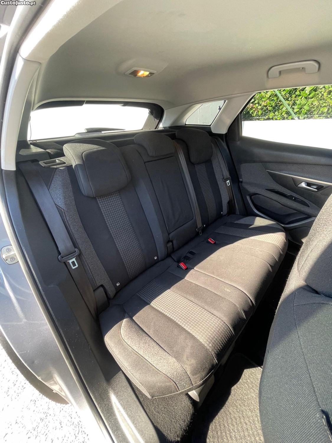 Peugeot 3008 1.5 BlueHDI Style — fotografia 3