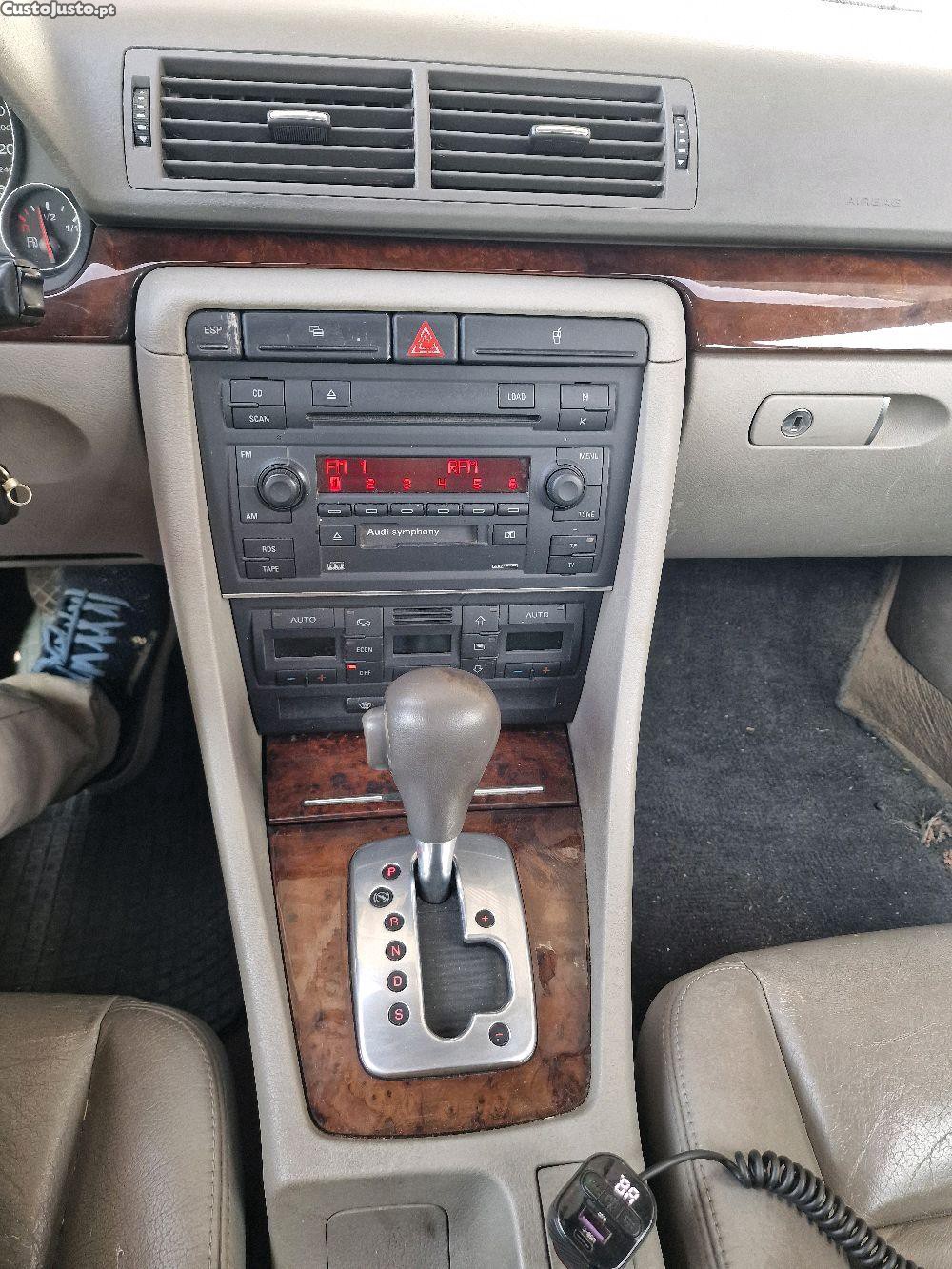 Audi A4 B6 — fotografia 2