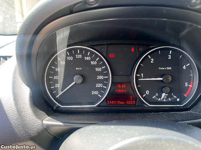 BMW 116 serie 1 — fotografia 3