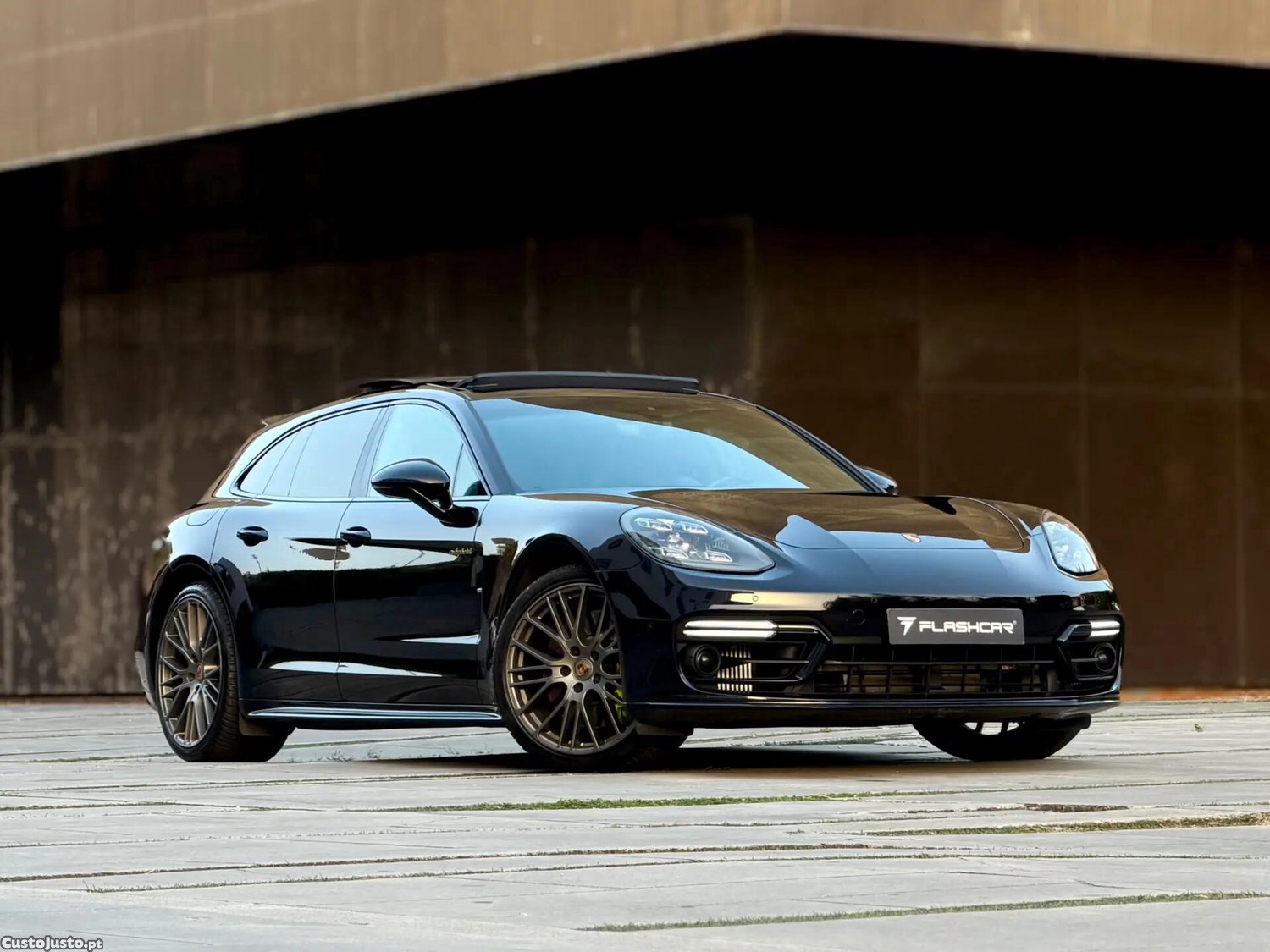 Porsche Panamera 4 E-Hybrid Platinum Edition PDLS — fotografia 14