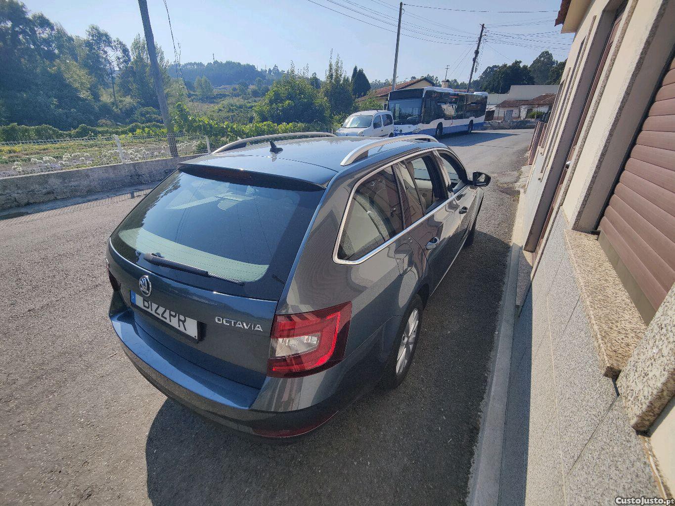Skoda Octavia 1.6 TDI — fotografia 9