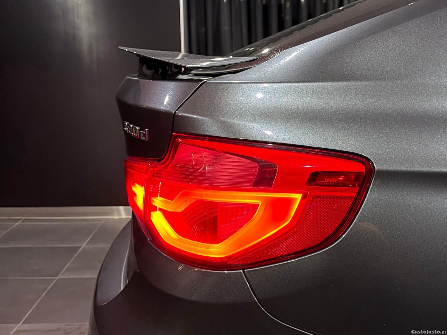 BMW 320 d Auto Pack M — fotografia 13