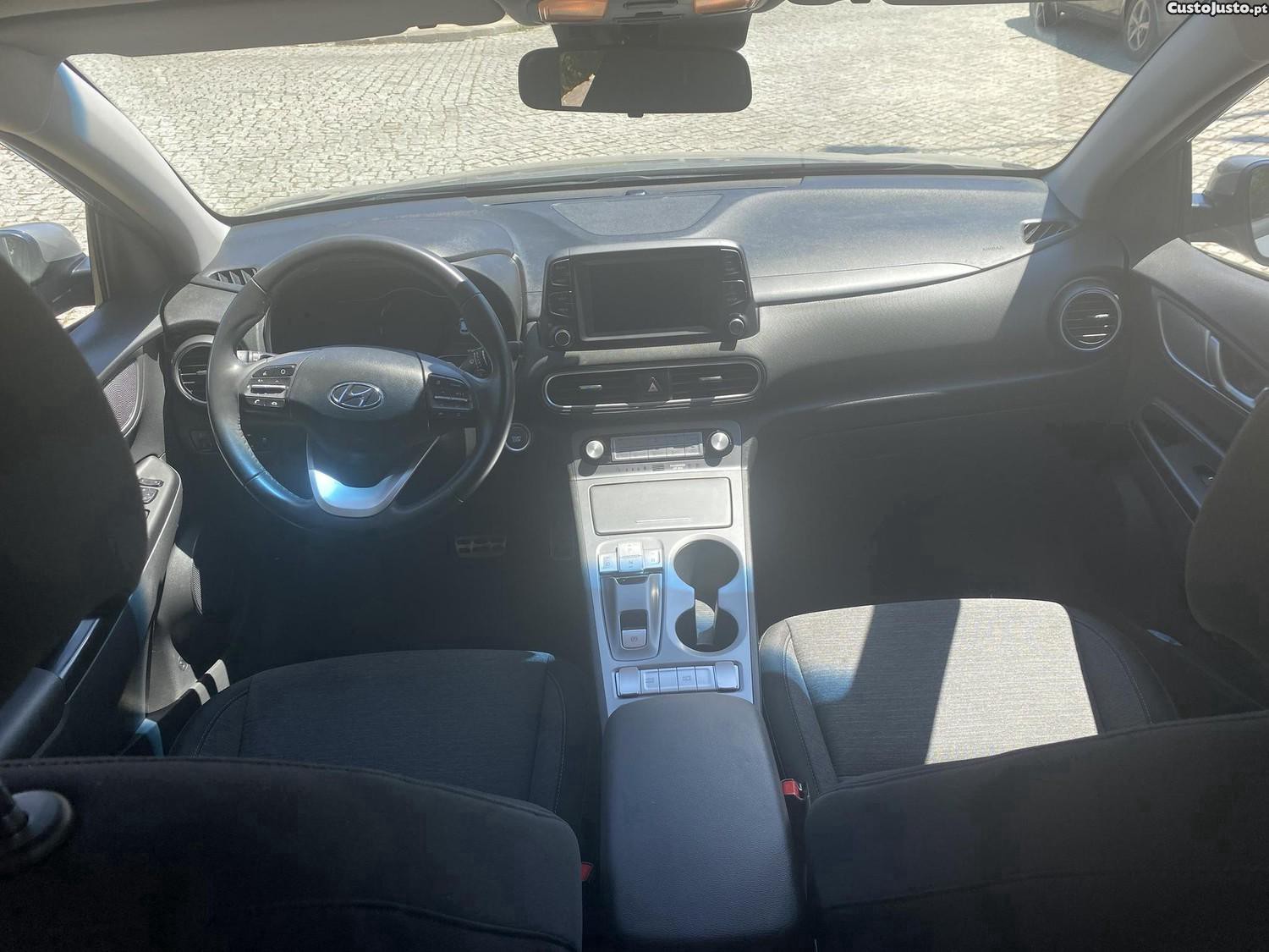 Hyundai Kauai EV 39 kWh Março 2021 100% Elétrico - 21 foto 5