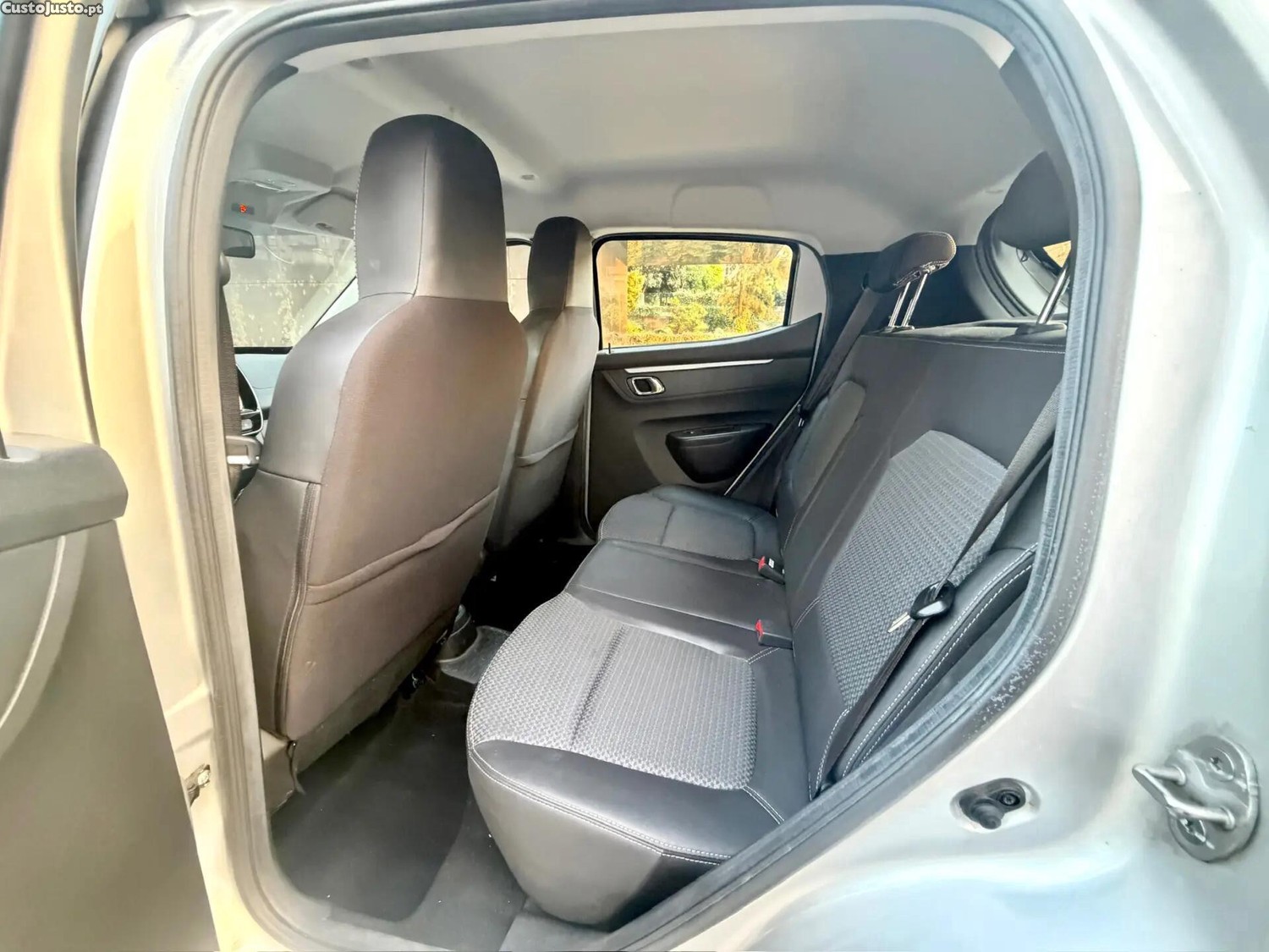 Dacia Spring Comfort Plus — fotografia 10