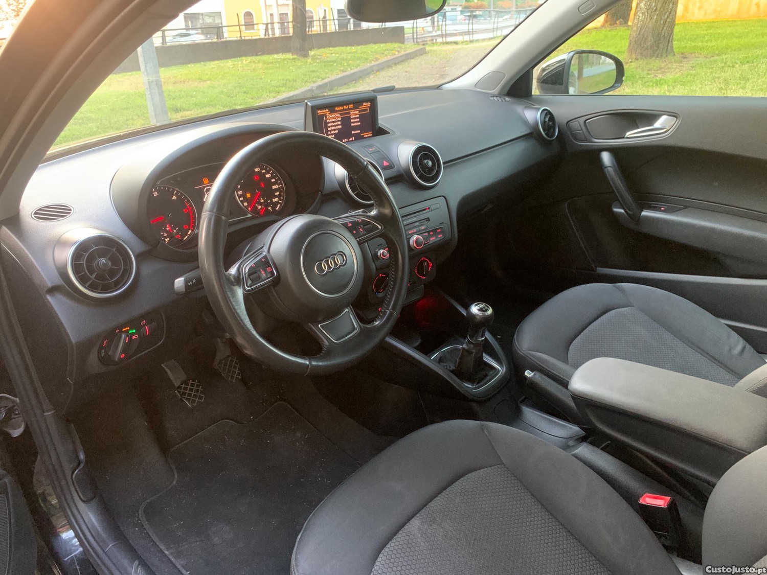 Audi A1 1.6 TDI Sport Nacional — fotografia 4