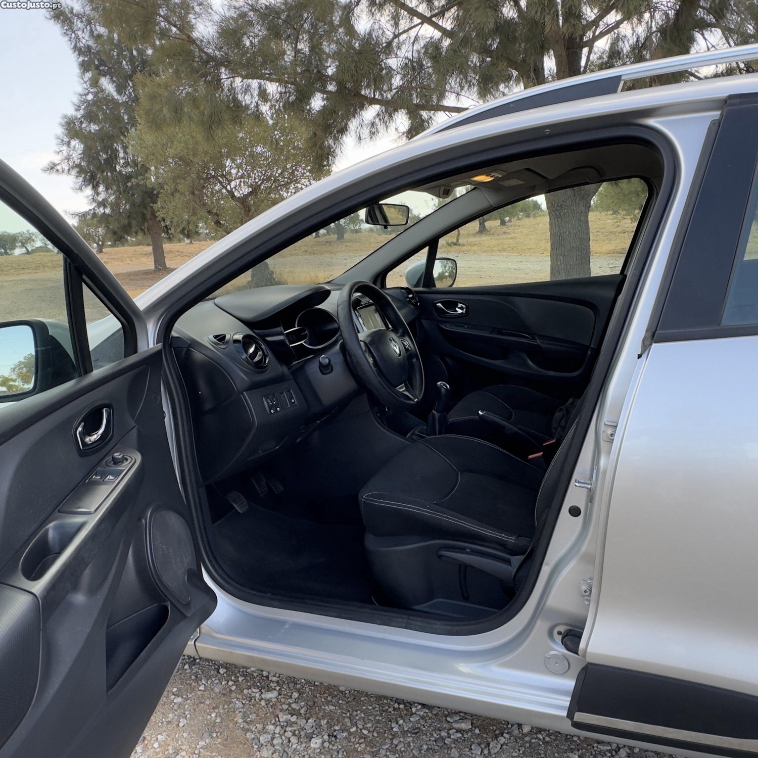 Renault Clio BREAK 0.9 Tce — fotografia 4